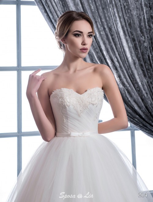 https://www.sposa-lia.com/images/stories/virtuemart/product/214       (2).jpg